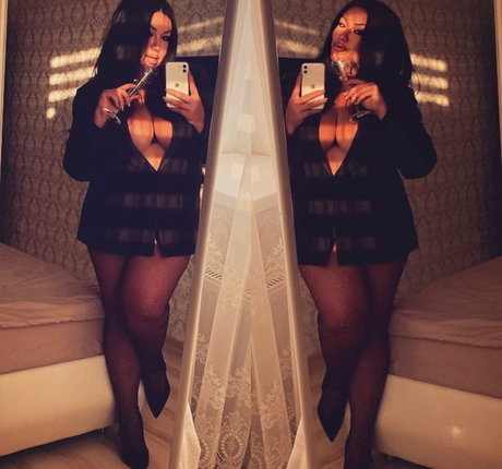 Dasha Kovalenko nice star pictures