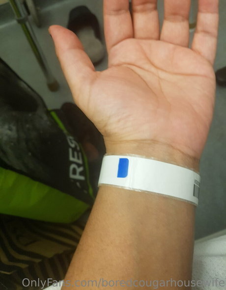 boredcougarhousewife nude pornstar gallery