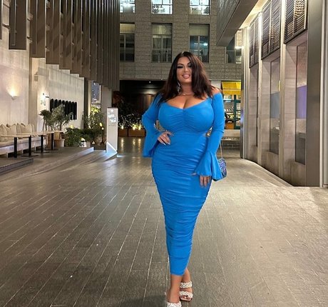 fat girls onlyfans hot naked images