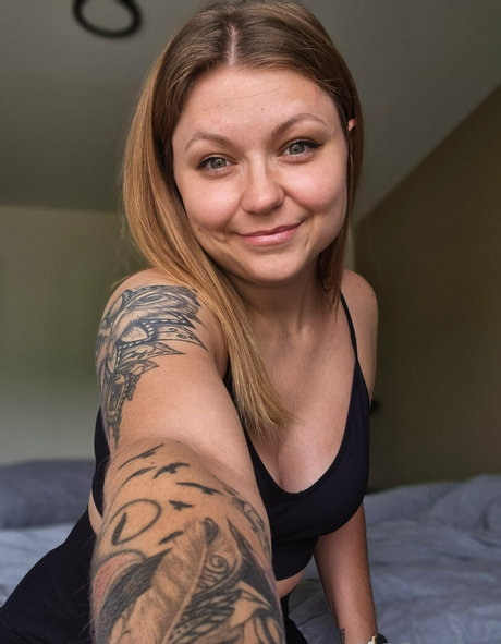 snackxy model nude galleries