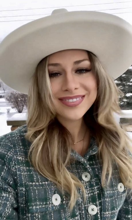 Dannie Rogers pornstar nude pics