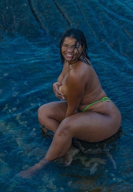 Jasminny Rodrigues exclusive star pictures