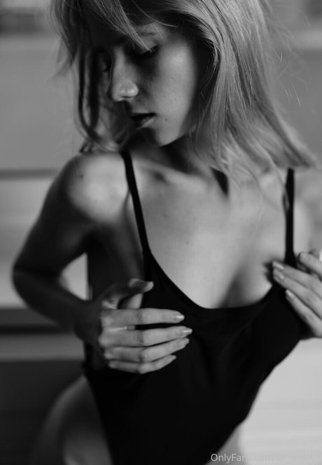 di sedova hot star photo