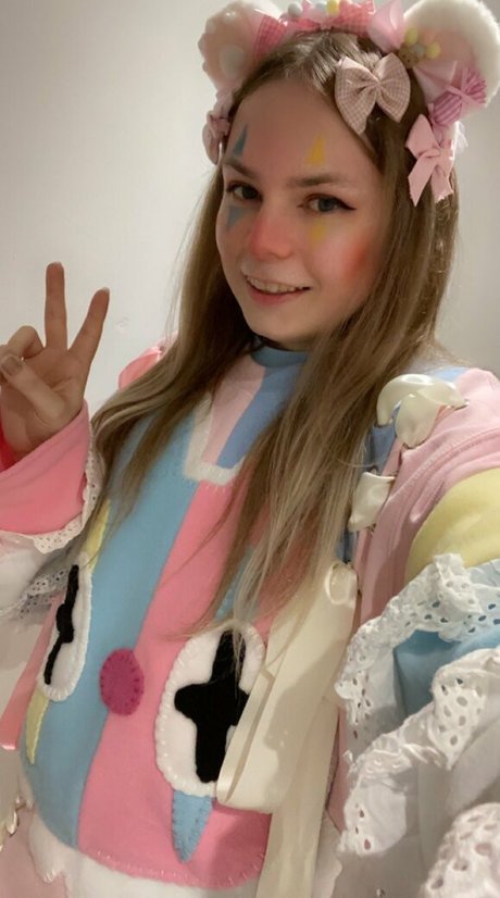 xmaddiemoonx nudes model galleries