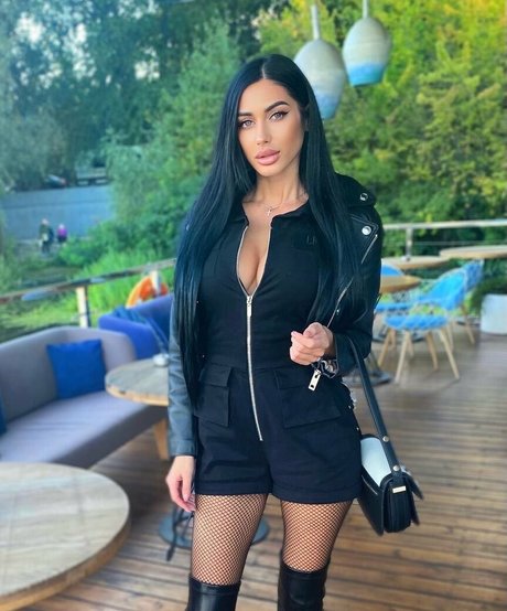 your sweet mari top model images