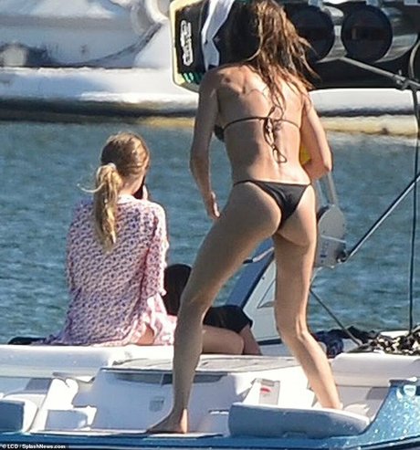 Gisele Bundchen model naked galleries