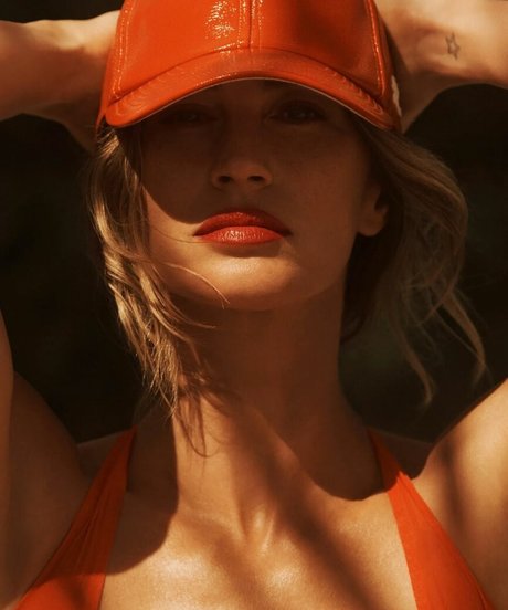 blowjob brunette onlyfans hot porn gallery