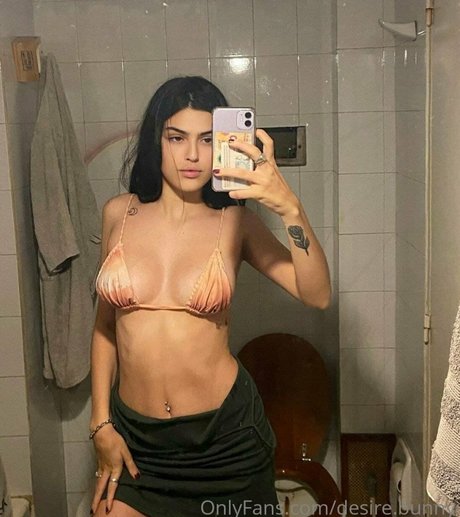 Desiree Bunny sexy model gallery