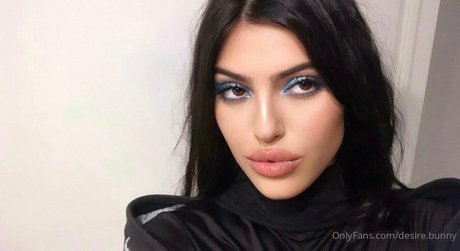 Desiree Bunny nude model image