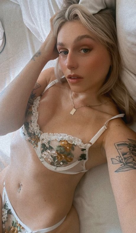 Honeypotvip nudes pornstar gallery