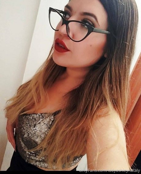 exoticalphagirl sex model archive