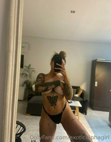 exoticalphagirl model erotic pictures