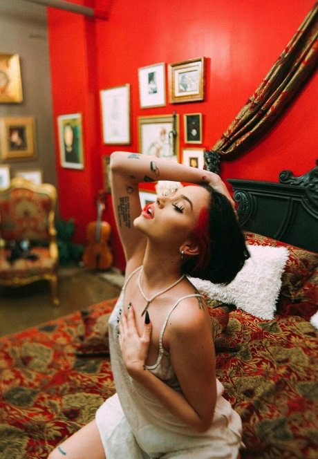 Maggie Lindemann perfect model photo