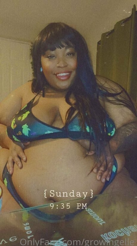 growingellex erotic model img