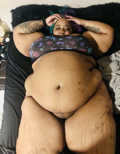 thick latina milf onlyfans sexy nude pictures