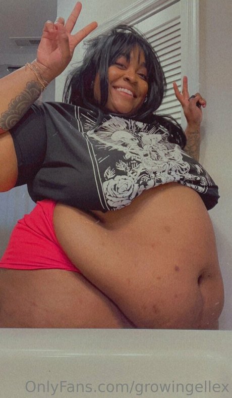 growingellex exclusive model pic