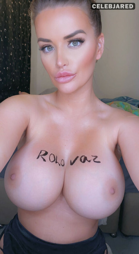 Charlotte Knight Profile Photo