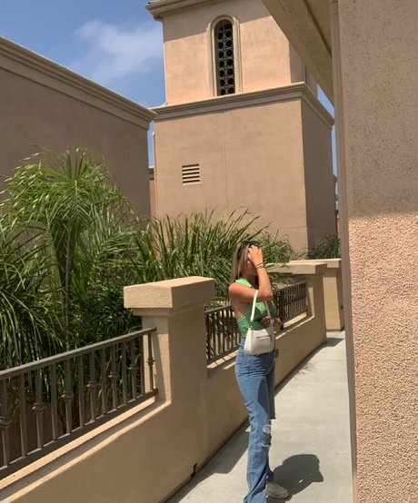 Emmie Garver sexy actress images