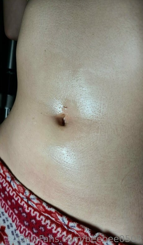 beebee0503 model pornographic photo