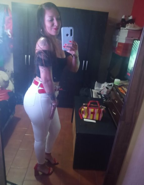 bitchlatina22 nude actress img