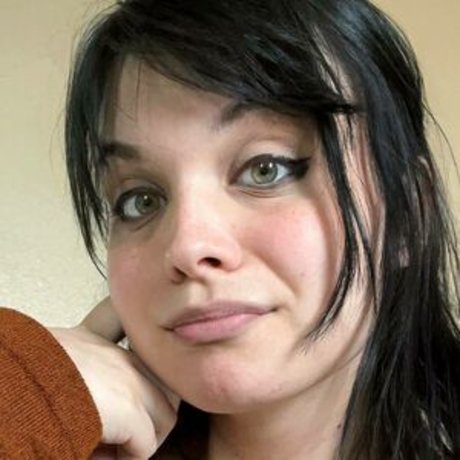 JuliaThongg star nude archive