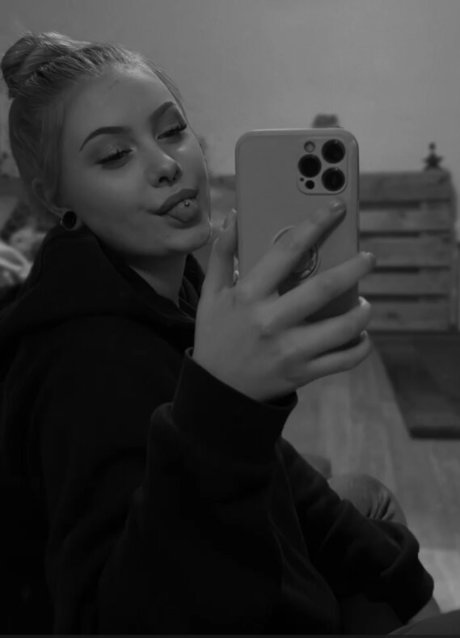 emaazing erotic pornstar image