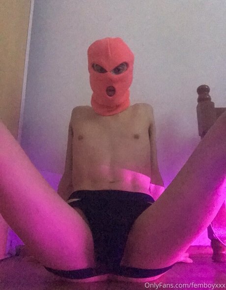 pregnant threesome onlyfans hot nude gallery