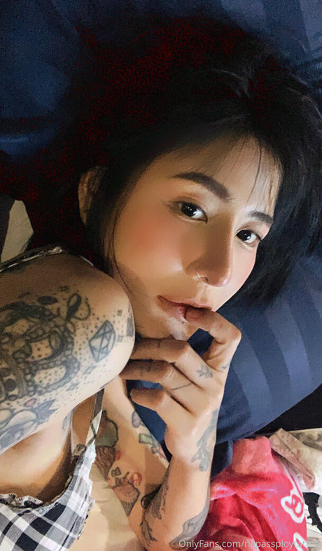 phat11 5 naked pornstar img