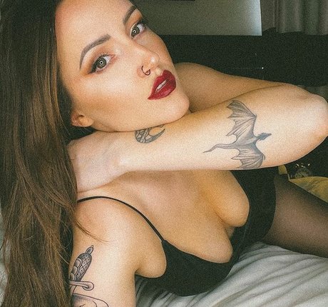 lips onlyfans beautiful naked pic