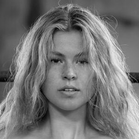 Mynte Muse model pornographic gallery