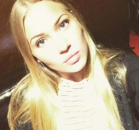 beautiful teen onlyfans sex image