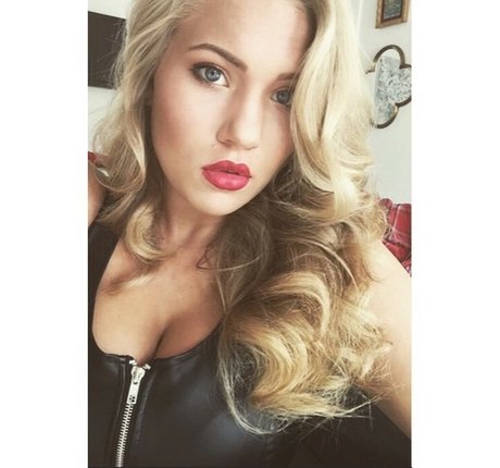 Anja Nissen pornstar nudes images