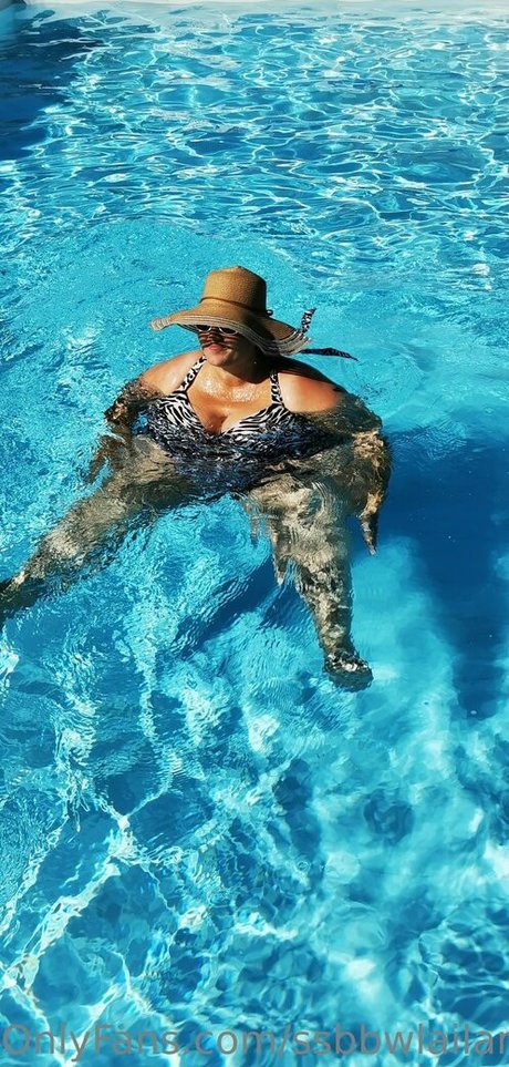 blonde muscle onlyfans sexy picture