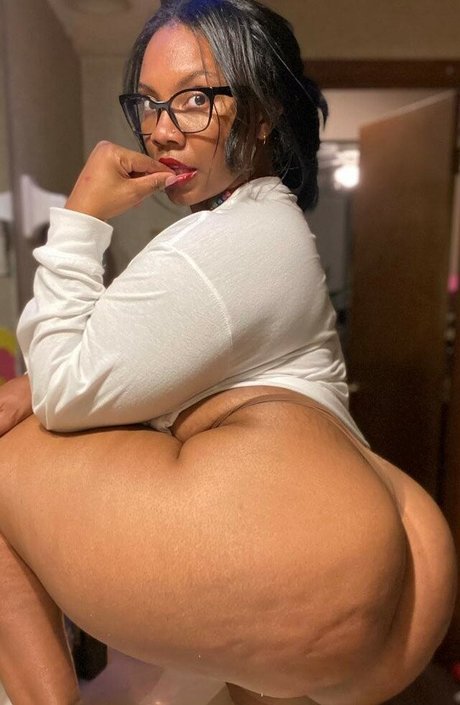 Fearlessaura model pretty image