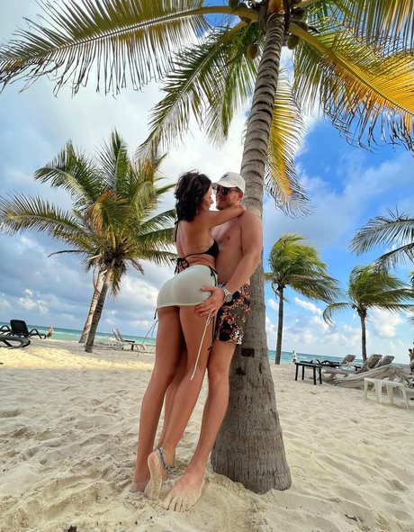 thewildwithyou model art pic