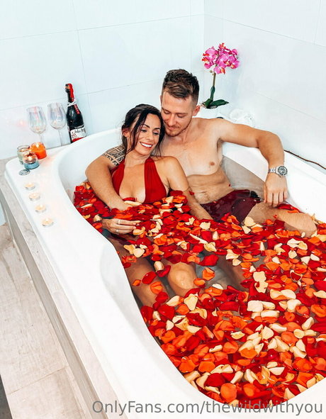 thewildwithyou model nude galleries