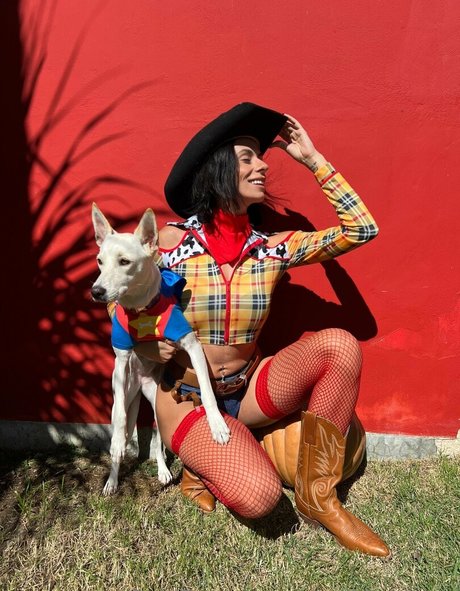 thewildwithyou nudes actress image