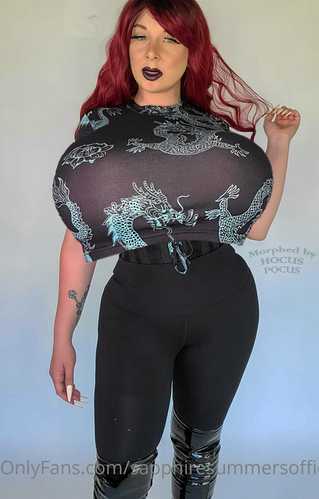 sapphiresummersofficial naked model picture