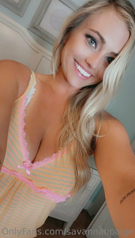 savannahpaige naked actress picture