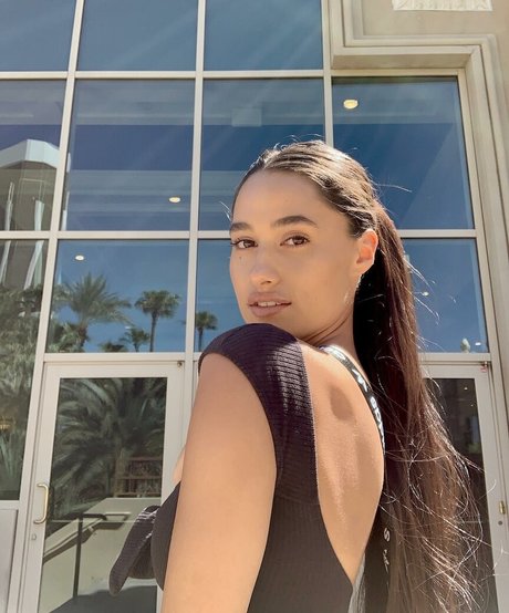 carlieauszler nice actress pictures