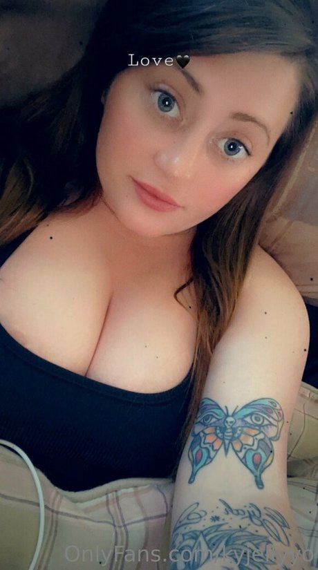 kyjellyyo best model pic