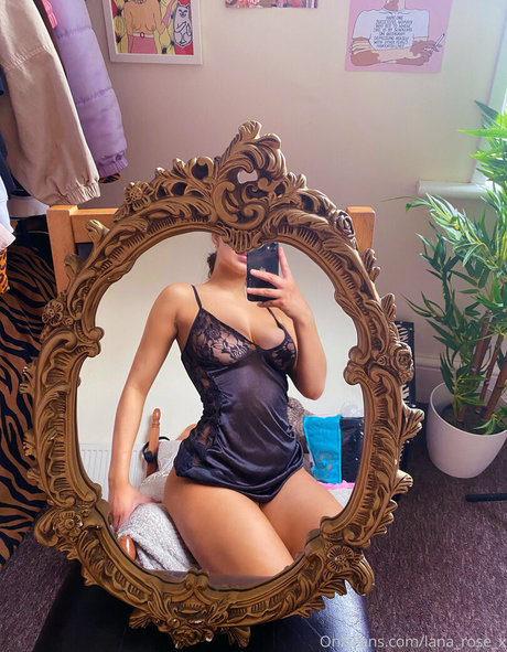 hairy legs onlyfans xxx picture