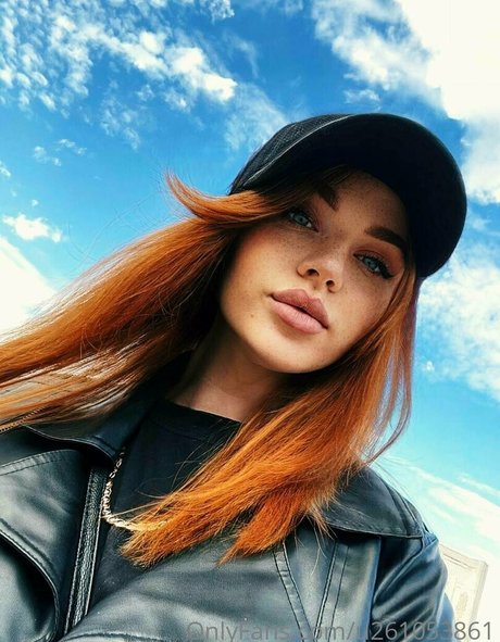 redfoxxxxxxx star nudes picture