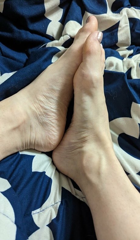 Little Finch erotic pornstar photos