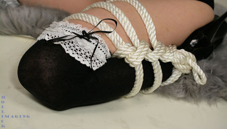 Little Finch nude star pic