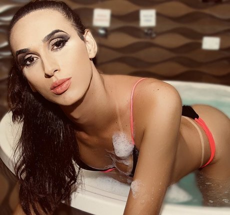 Nathalia Bahls hd model photo