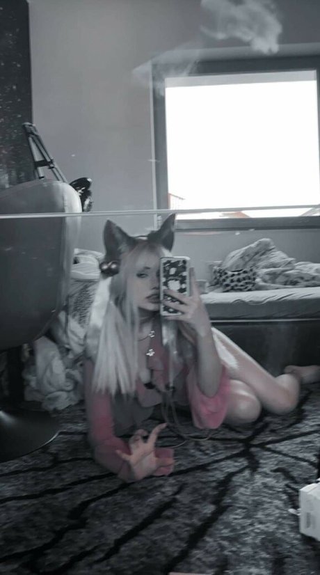 Graczdziewczyna erotic actress pic