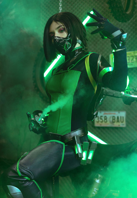 Carry Key model adult photos