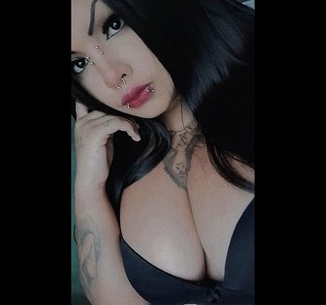 Fernanda Profana star hot pics