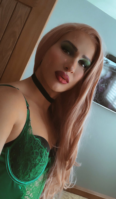 missjizzelle pornstar hd photo